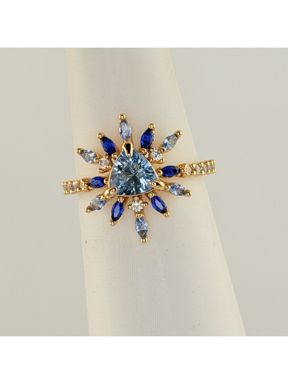 Bomb Party Sz 6 ”Hot Take” Aquamarine Spinel on Yellow Gold RG92714